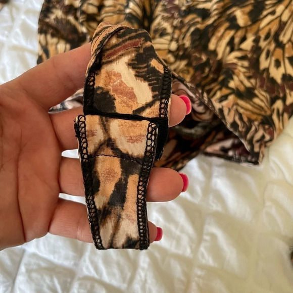 AFRM printed button down bodysuit - Picture 5 of 9